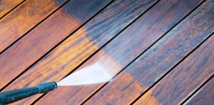Deck & Walkway Sealing & Staining in Barrie, Orillia & Midland